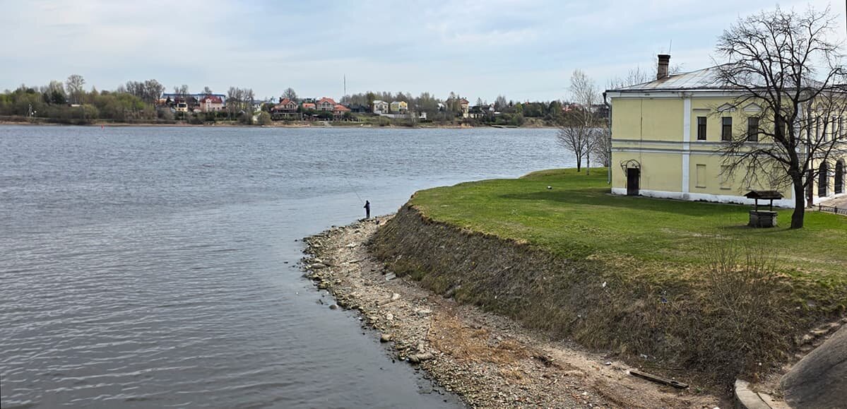 Река Ижора впадает в Неву. Дата съёмки: 22.04.2026