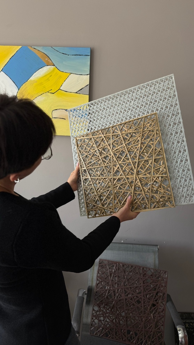 Новая разработка пласти, для системы затенения общественных зон. 