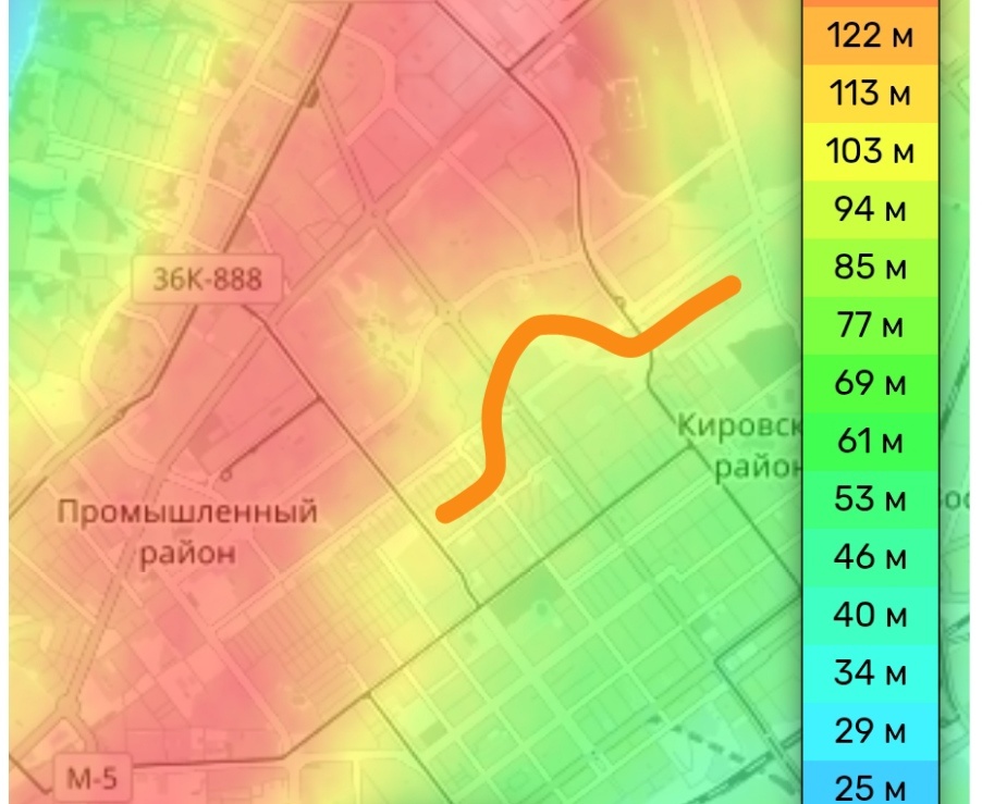 Видно, как форма речки-коллектора и бывшей ЖД повторяет форму рельефа