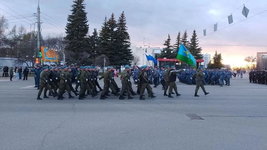    Участники репетиции Парада Победы в Ижевске 9 мая 2026 года   Евгений Кандаков / udm-info.ru