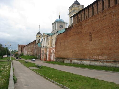 Крепостная стена. (Фото Топ Десяткин)