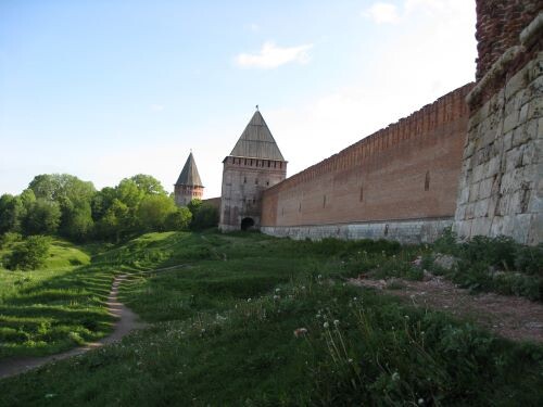 Крепостная стена. (Фото Топ Десяткин)