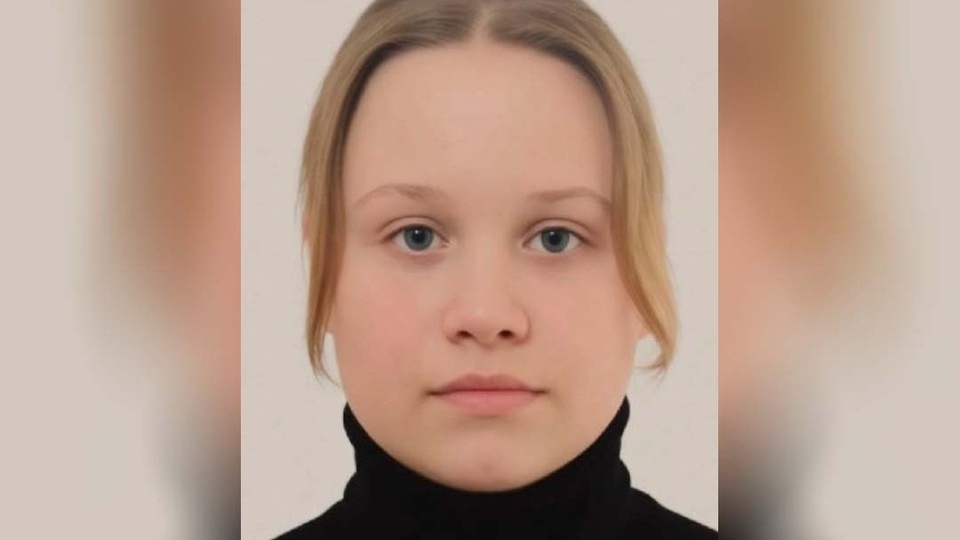 Без вести пропавшую 15-летнюю девушку не могут найти в Петербурге 2,5 недели