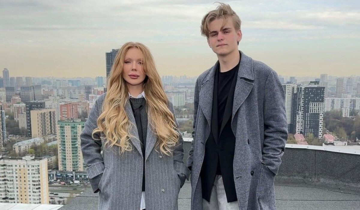     Карина Кросс и Кирилл Теплов. Источник: газманов-родники.рф Автор фото: Арутюн Ванян