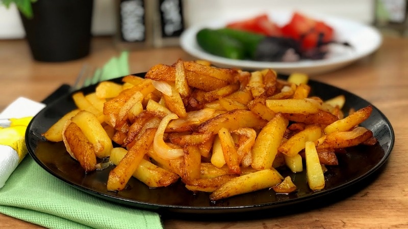 Жареная картошка с луком