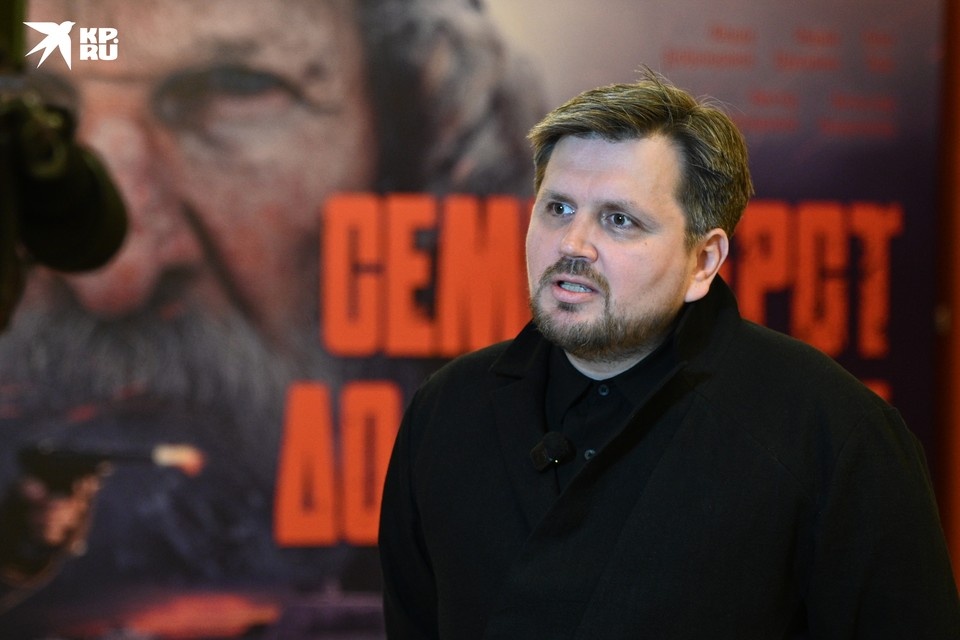    Режиссер картины Александр Андреев. Алексей БУЛАТОВ