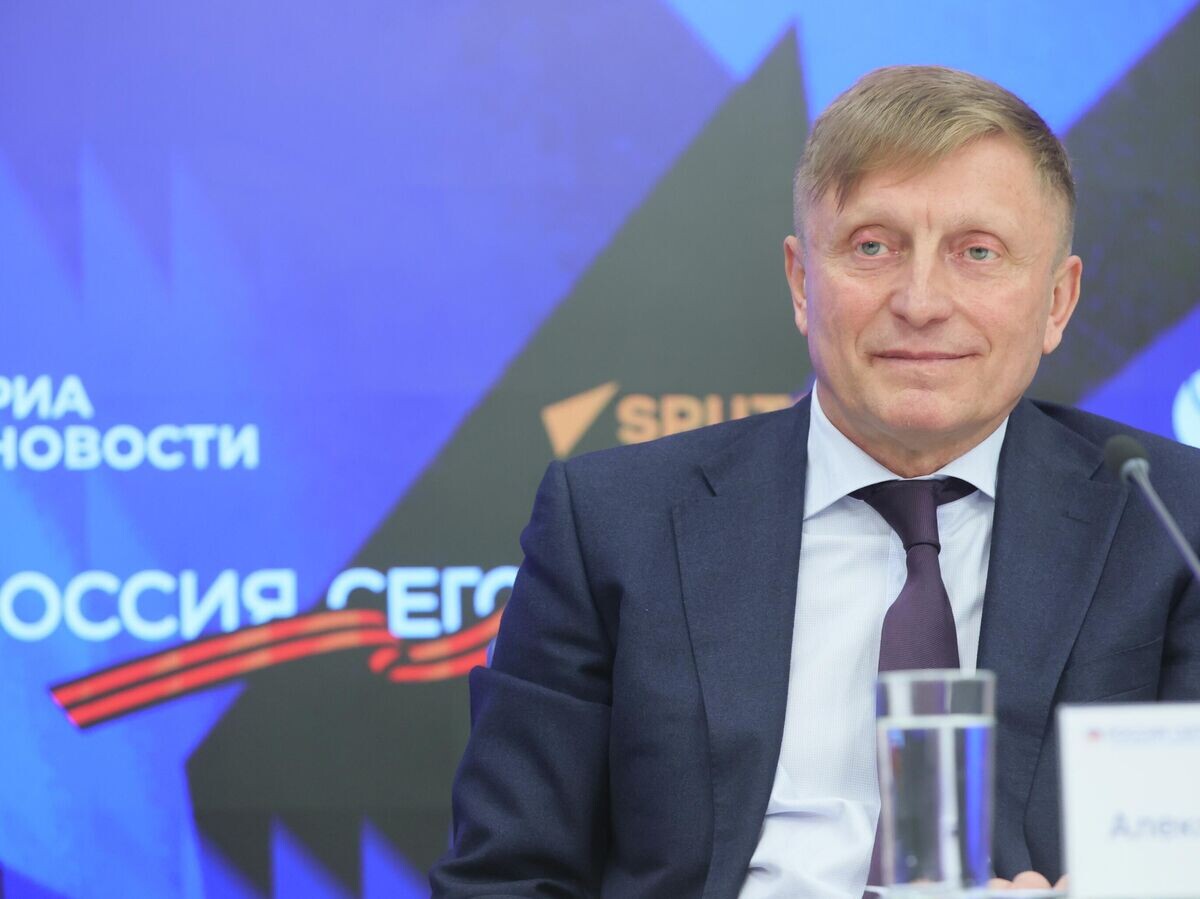    Директор ФГБОУ "Всероссийский детский центр "Орленок"", президент Федерации мотоциклетного спорта России Александр Джеус | © РИА Новости / Виталий Белоусов