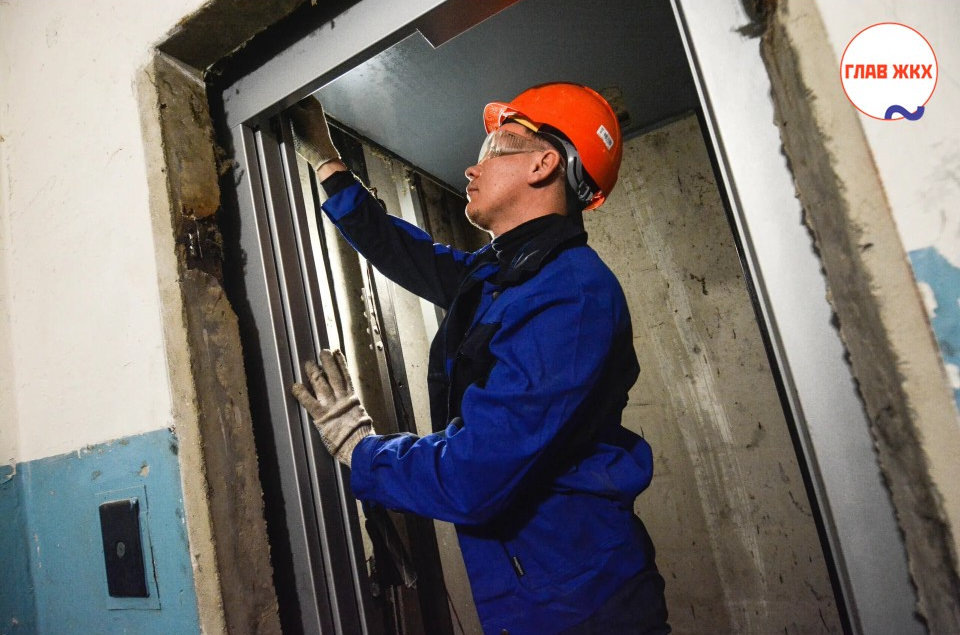 В Удмуртии расширяют программу замены лифтов в жилом фонде
