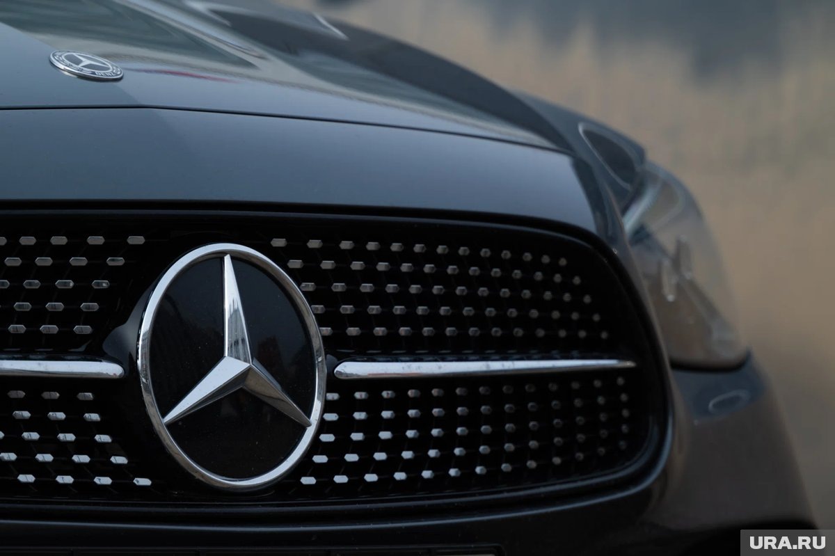     Киркоров решил продать Mercedes