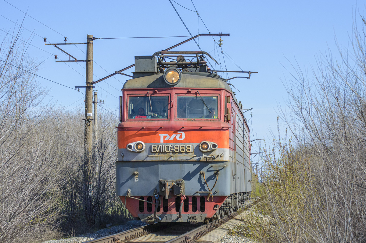 ВЛ10У-868 следует резервом в сторону Козелковской