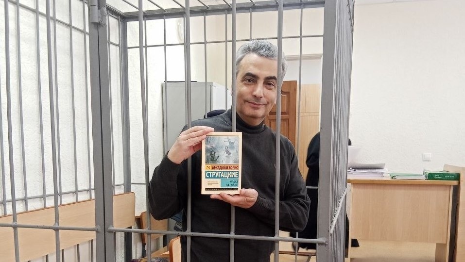 Суд ограничил срок ознакомления с материалами объединенного уголовного дела Льва Шлосберга до 7 мая