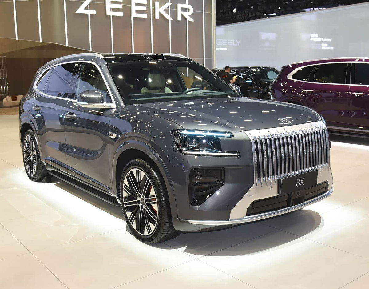 Новый кроссовер ZEEKR 8X
