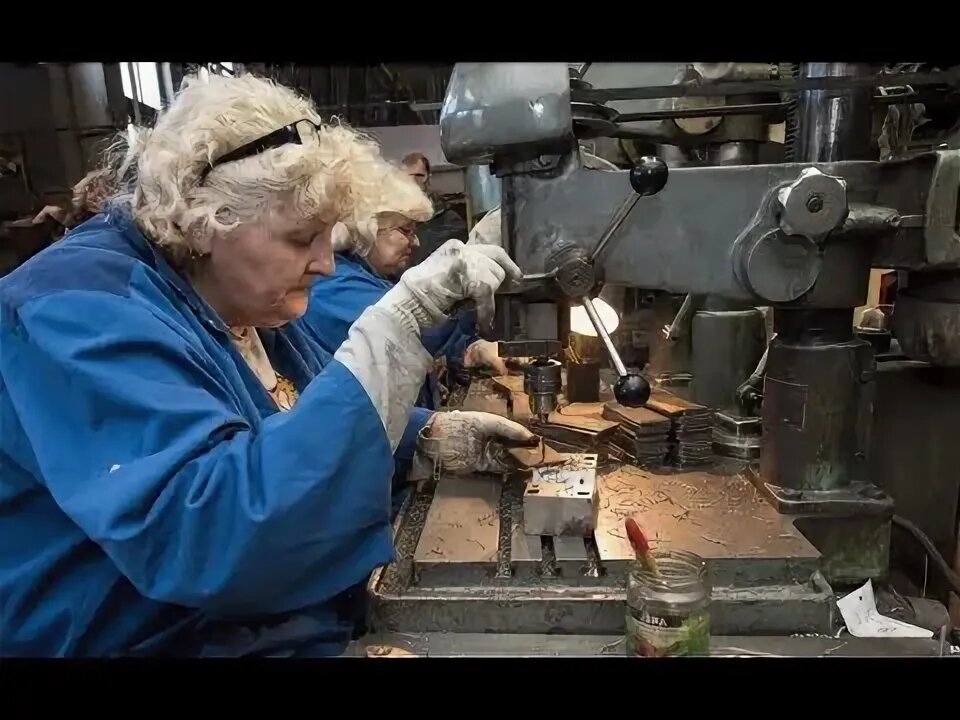 как-то всё это не очень весело...