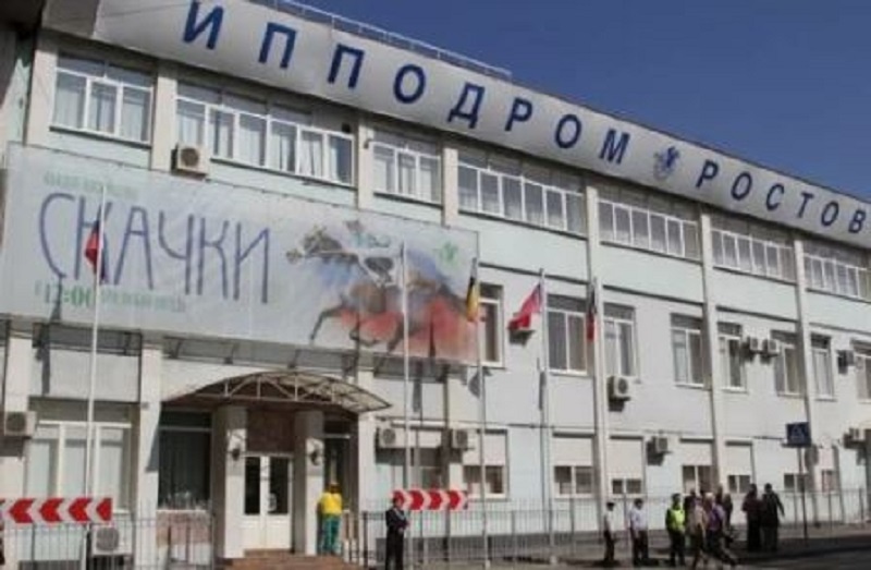Ипподром за 7,5 млн вместо 2 млрд: как здание-легенду отдавали частникам, а теперь вернули государству