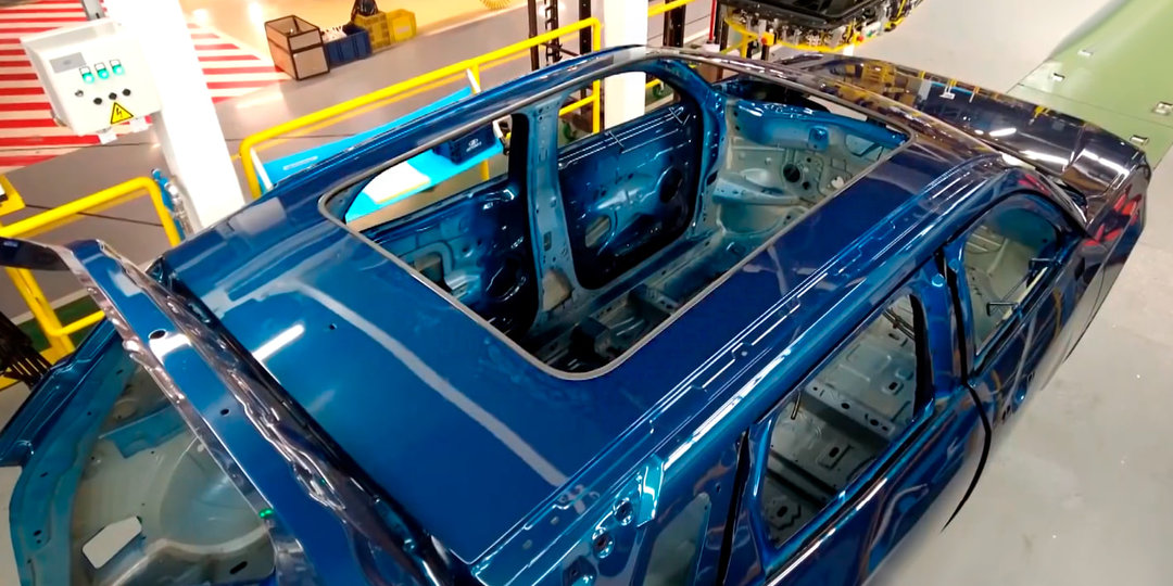 АвтоВАЗ готовит прорыв: появилось оборудование для монтажа панорамных крыш