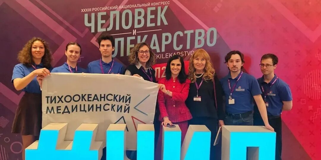 Студенты-медики из Приморья оказали помощь пассажирам во время полёта