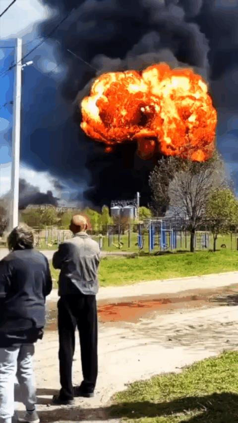    Прилёт в Сумах. Alex Parker Returns