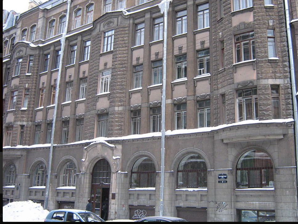 вот так собственно и выглядит сия покосившаяся халупа