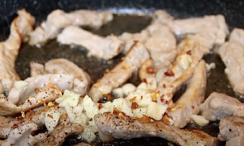 Аппетитная лапша с мясом и овощами — рецепт быстрого ужина с азиатским вкусом