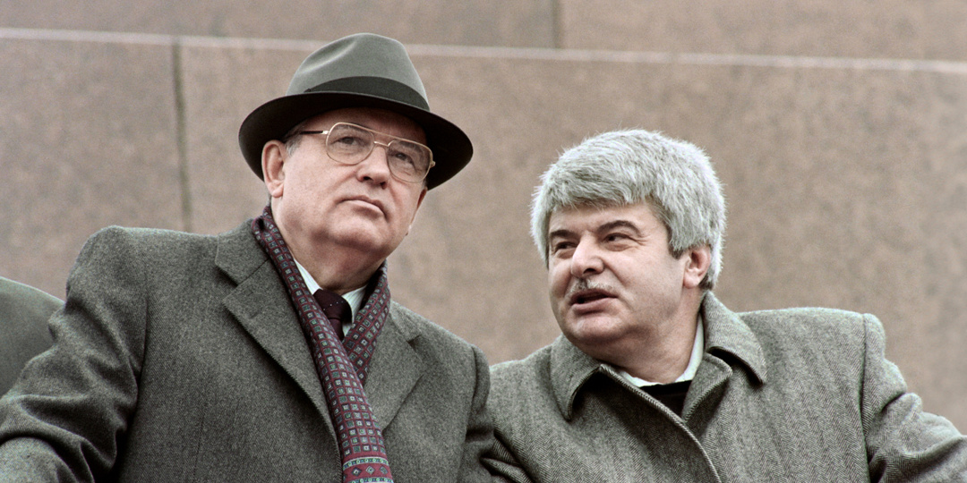 Первомай-1990: последняя демонстрация на Красной площади, освиставшая Горбачёва