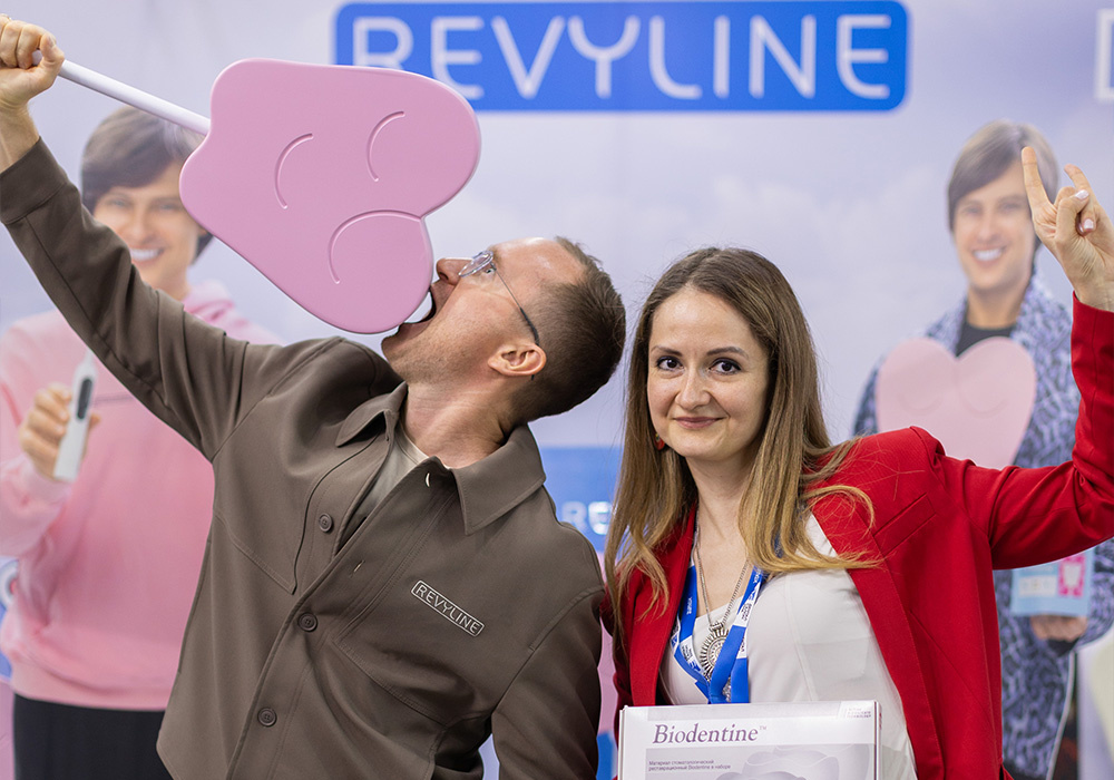 В кадре – основатель бренда Revyline Максим Обушенков