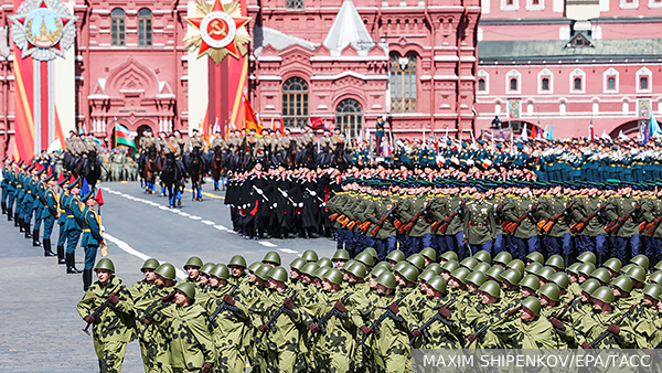     Фото: MAXIM SHIPENKOV/EPA/ТАСС   
 Текст: Рафаэль Фахрутдинов