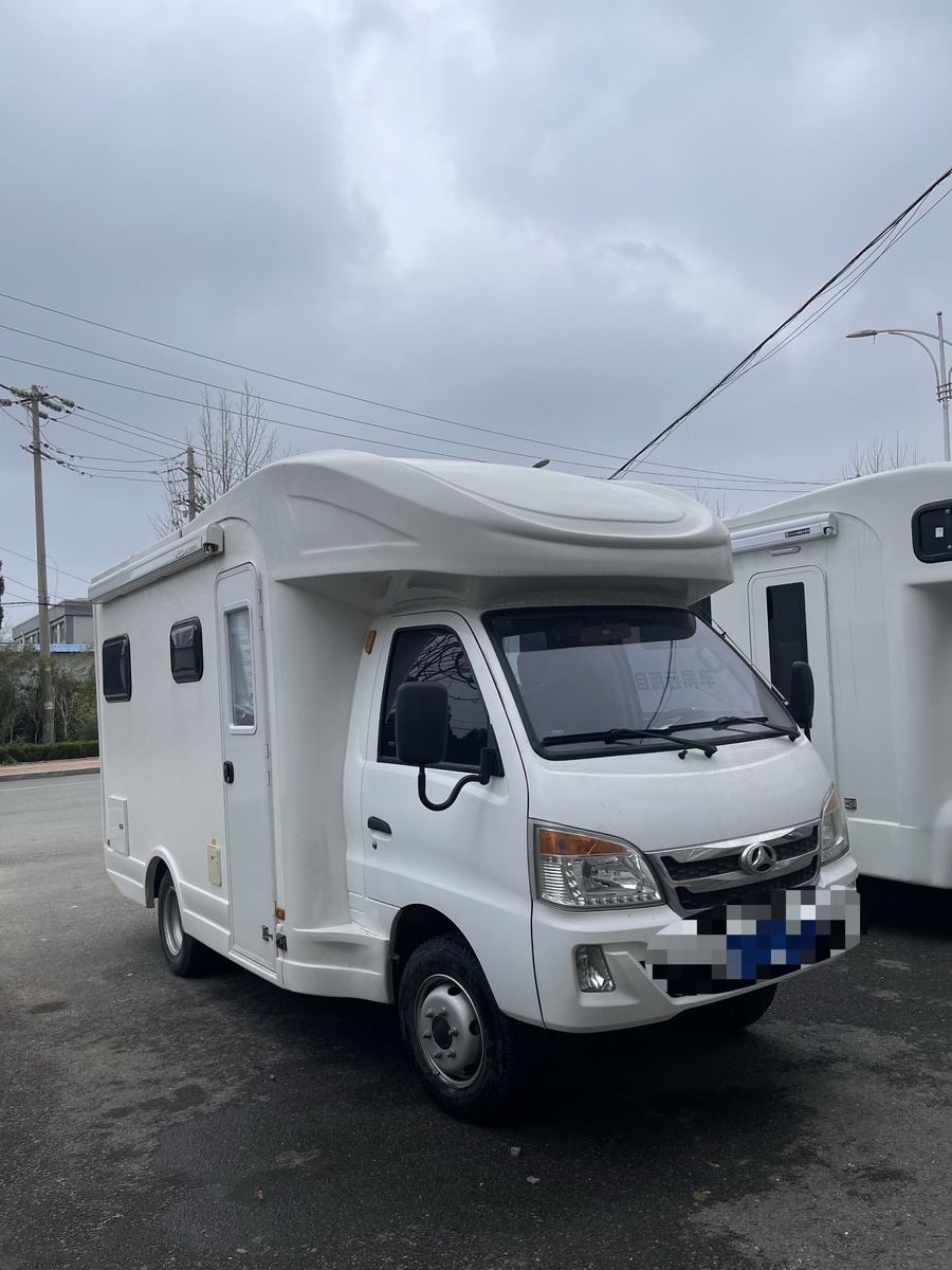 Компактный автодом BAIC Heibao Чёрная Пантера из Китая, категория B, альковный дом на колёсах до 2 млн рублей для путешествий и подбора под заказ, подробнее в avtodom16.