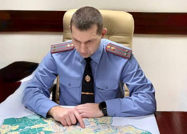 Надо полагать, что даже начальник райотдела ОГАИ не способен залезть в голову индивидуума, который за последние деньги приобрел байк на 600 кубов и без прав и регистрации щеголяет на заднем колесе где-нибудь по частному сектору