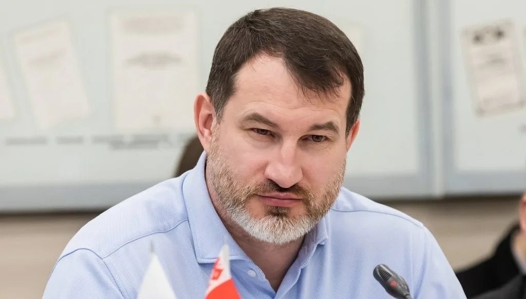 Директор АО "Петербургский тракторный завод" Серебряков Сергей Александрович