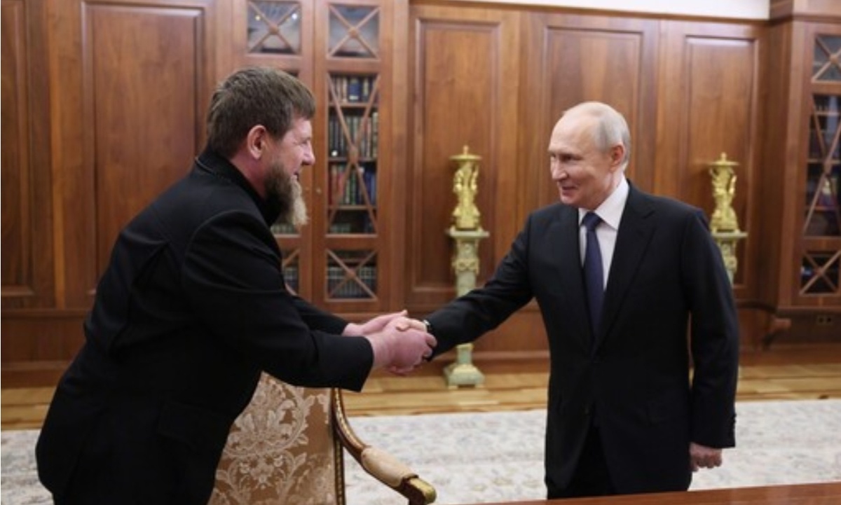 Встреча президента России Владимира Путина с главой Чечни Рамзаном Кадыровым состоялась 29 апреля 2026 года в Кремле. Это была рабочая встреча, на которой обсуждались социально-экономическое развитие региона, участие чеченских подразделений в специальной военной операции (СВО) и ликвидация последствий паводков. 