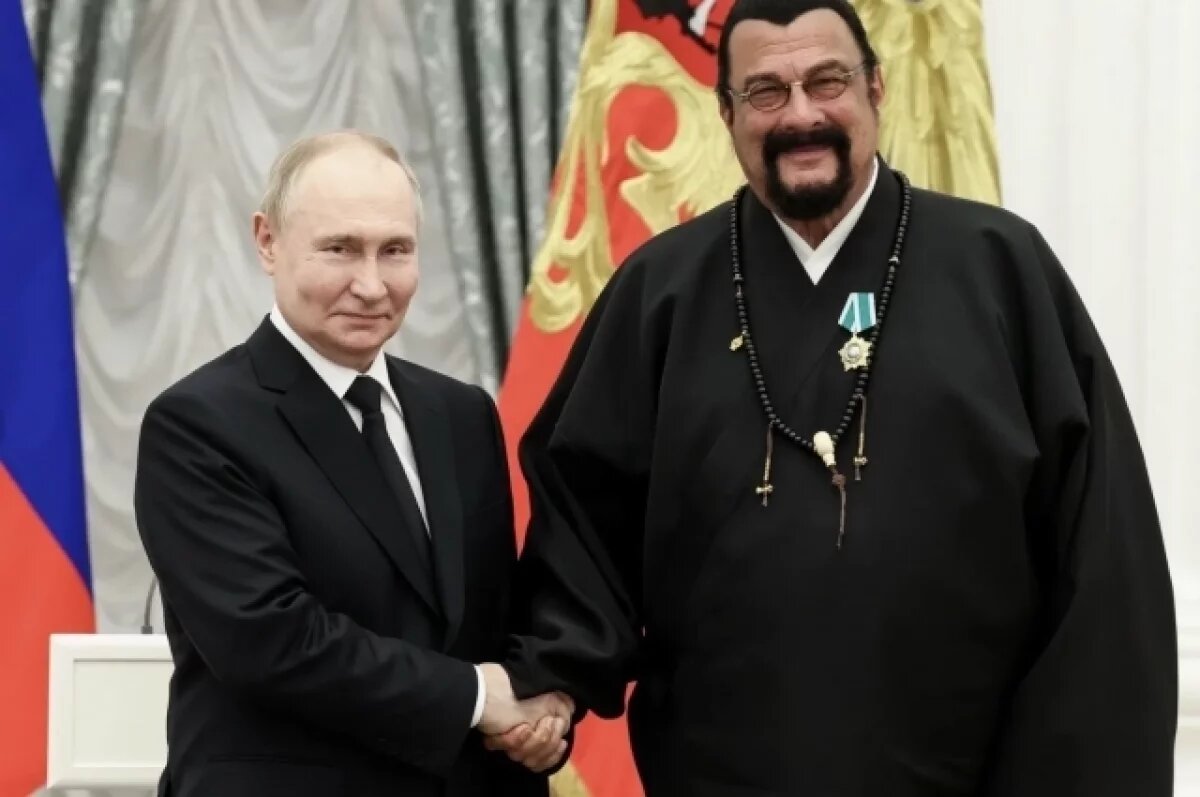    Стивен Сигал снял фильм о событиях в Донбассе