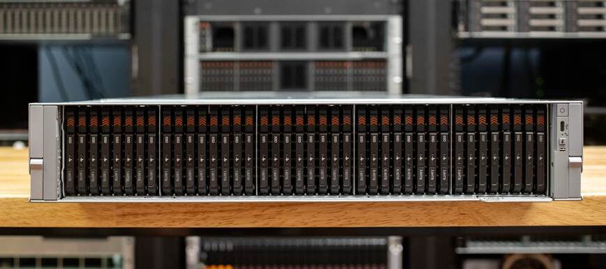общий вид Dell PowerEdge R7725
