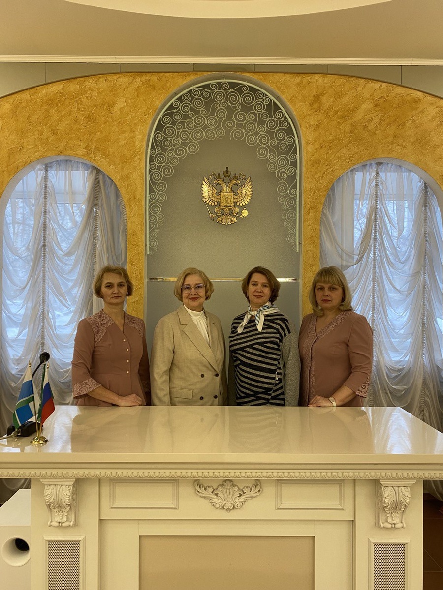 Коллектив березовского отдела ЗАГС (слева направо): Телякова Елена Михайловна, Серых Нина Ивановна, Смердова Наталья Витальевна, Кантимирова Наталья Александровна. Фото предоставлено отделом ЗАГС