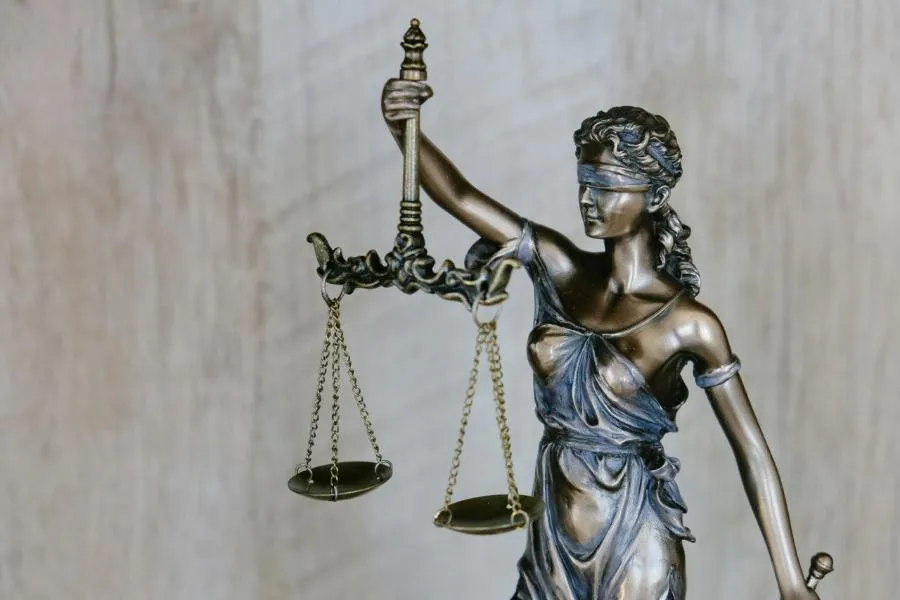 ФОТО Tingey Injury Law Firm on Unsplash