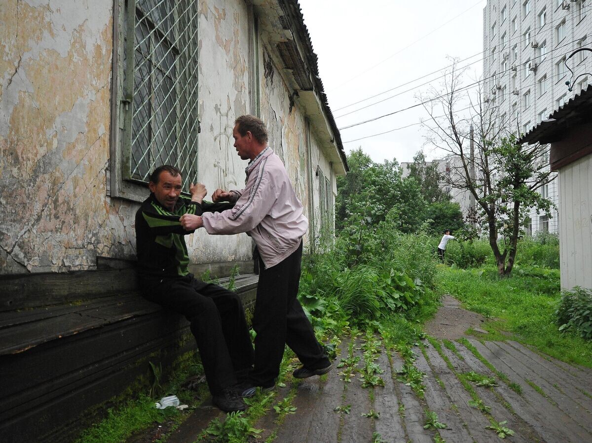    Ссора лиц, употребляющих алкоголь | © РИА Новости / Рамиль Ситдиков