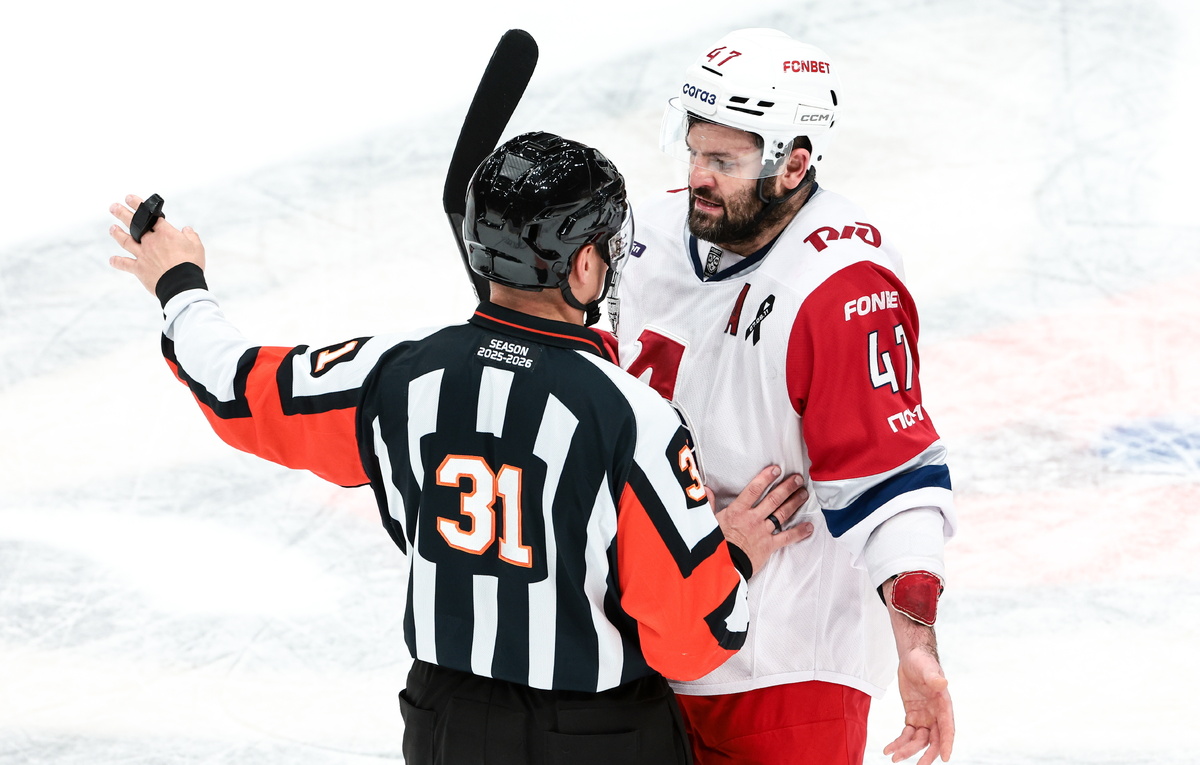    Нападающий "Локомотива" Александр Радулов  Кирилл Кухмарь/ТАСС