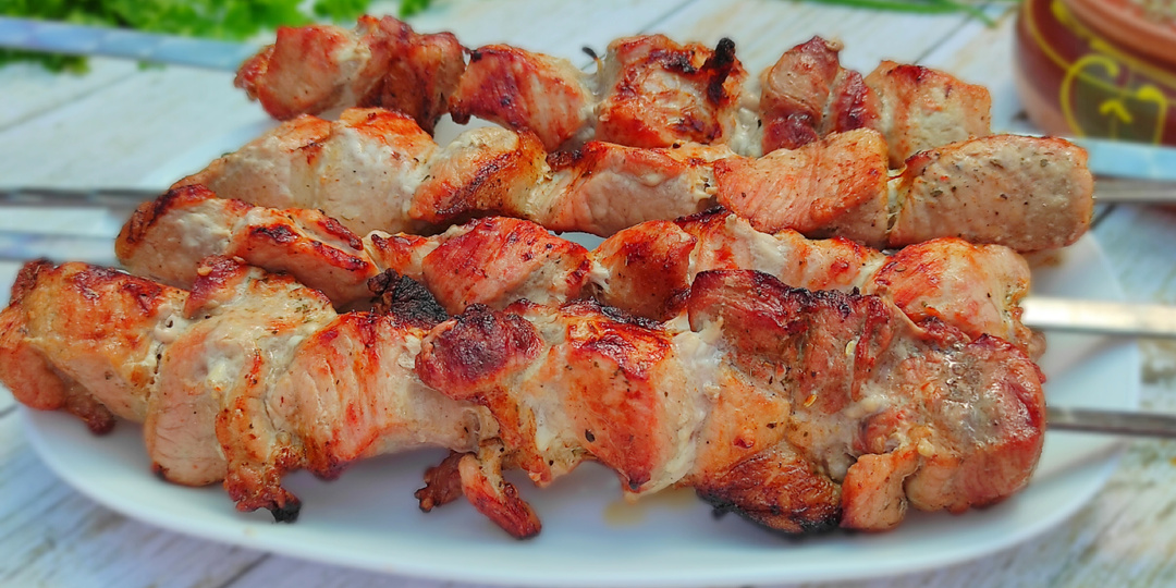 ШАШЛЫК из свинины на МИНЕРАЛКЕ! Быстрый маринад для ШАШЛЫКА.