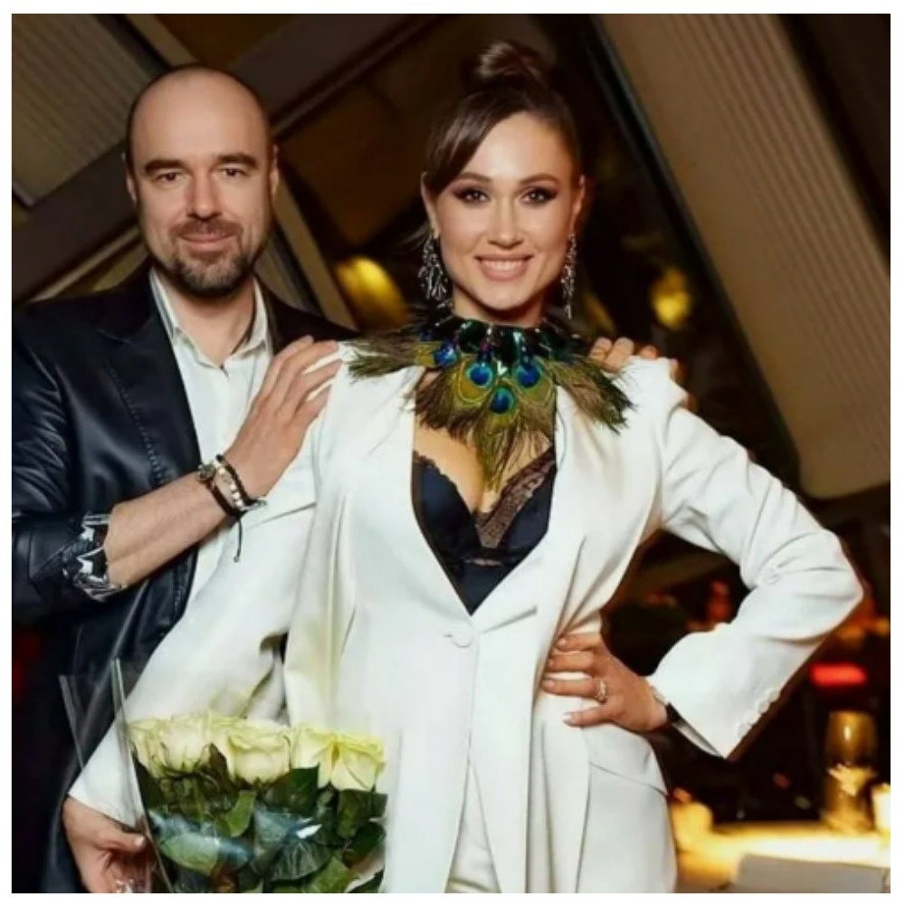 Елена гораздо ярче Полины