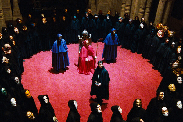 Кадр из фильма «С широко закрытыми глазами» (1999) / Warner Bros.   📷