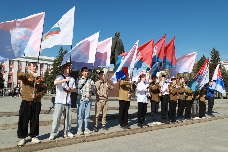    Первомайский митинг Олег УКЛАДОВ