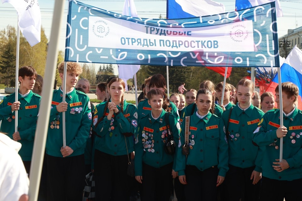    Первомайский митинг Олег УКЛАДОВ