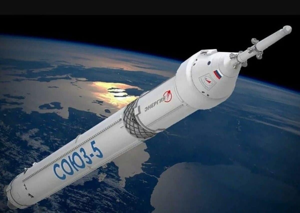 Коллажное изображение от Роскосмоса.