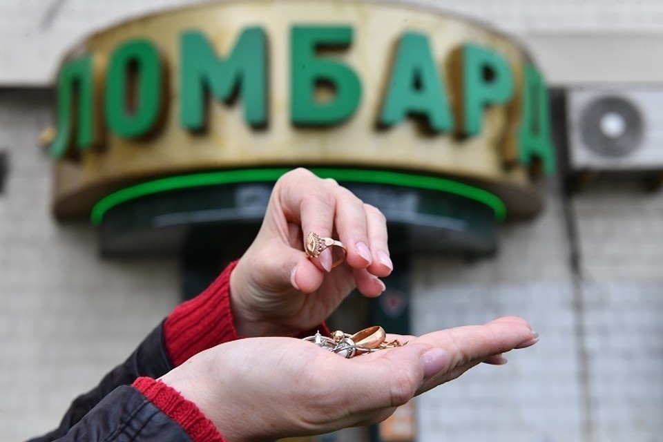    Житель Алдана украл у соседки золотые серьги, пока она мыла голову после стрижки Иван МАКЕЕВ