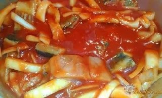 Селедка в томатном соусе