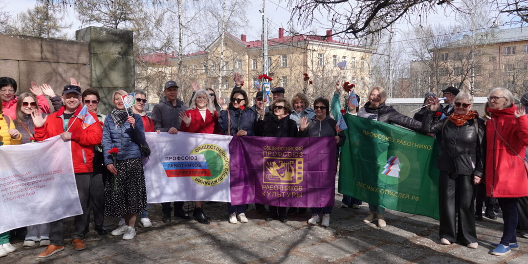 Профсоюзы Карелии возложили цветы на месте первой маевки в Петрозаводске