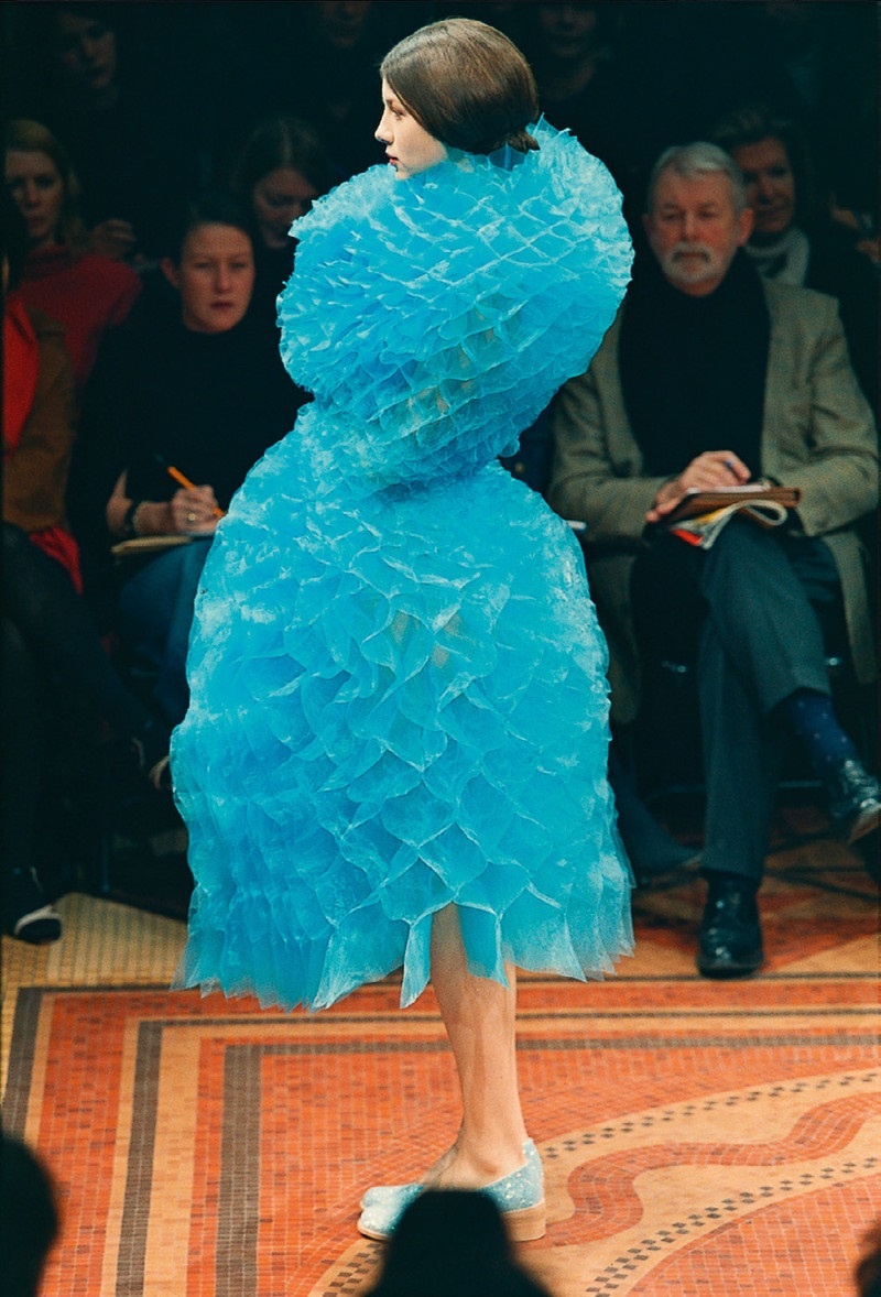 Осень/зима 2000 «Техно-мода»
