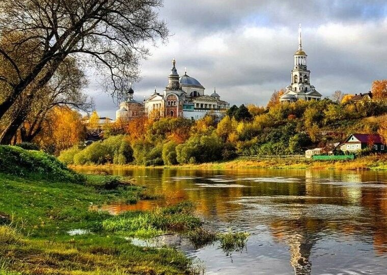 Самые недооцененные города РФ: куда ехать, чтобы не было толп