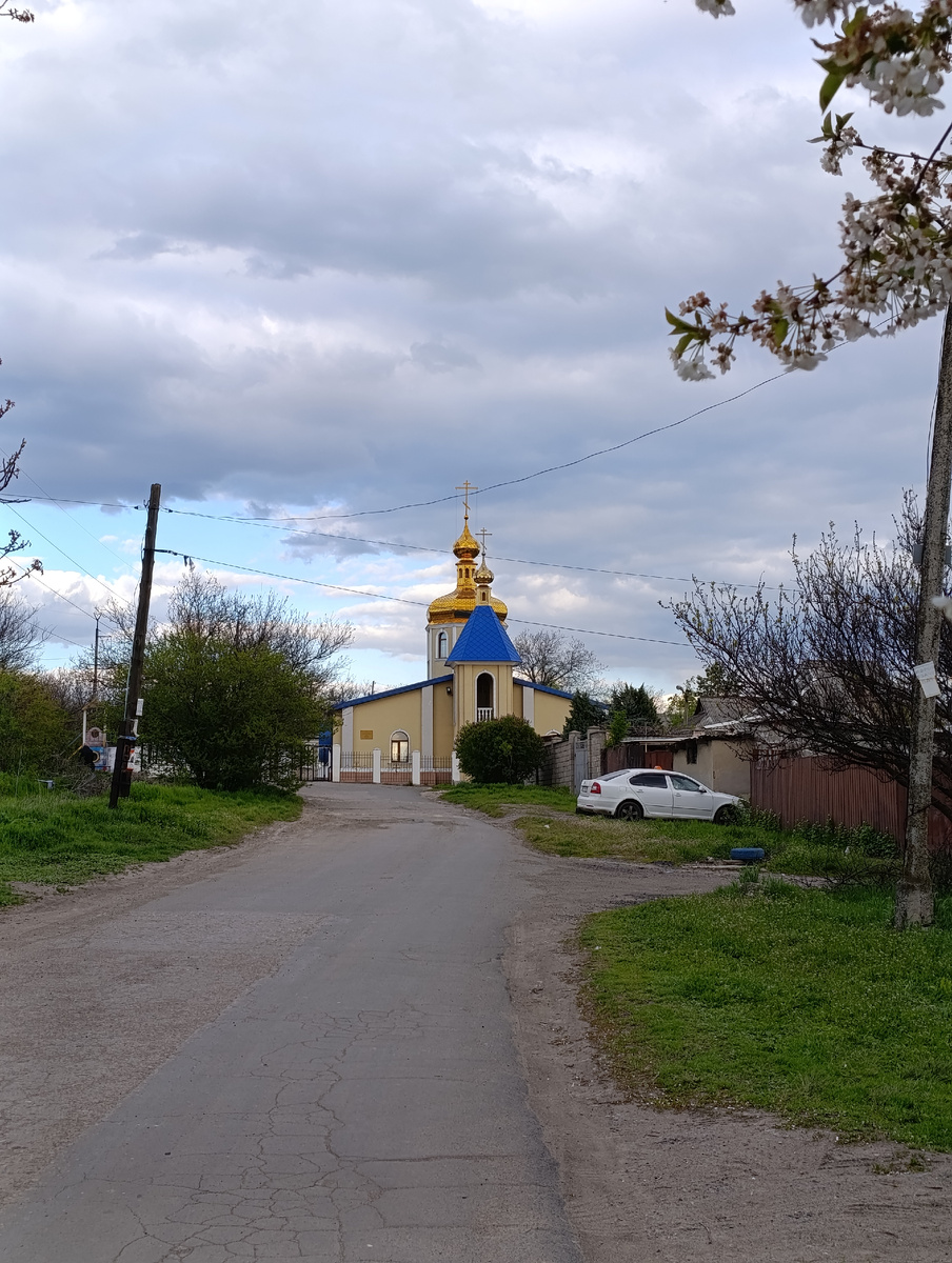 Свято - Николаевский православный храм на посёлке Стройдеталь.
