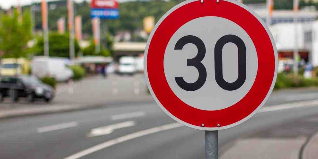 Почему нештрафуемый порог скорости 20 км в час снижать не нужно. 5 причин