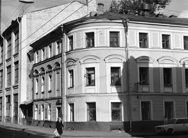 Когда памятник был цел. Фотография Игоря Нагайцева, 1987 год, pastvu.com